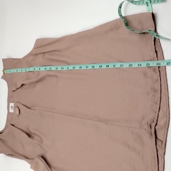 CABI One button Blouse sleeveless size medium maybe pink color satin - Picture 8 of 11